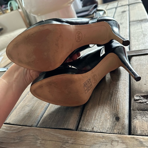 As new BLACK MICHAEL KORS HEELS - Picture 5 of 7